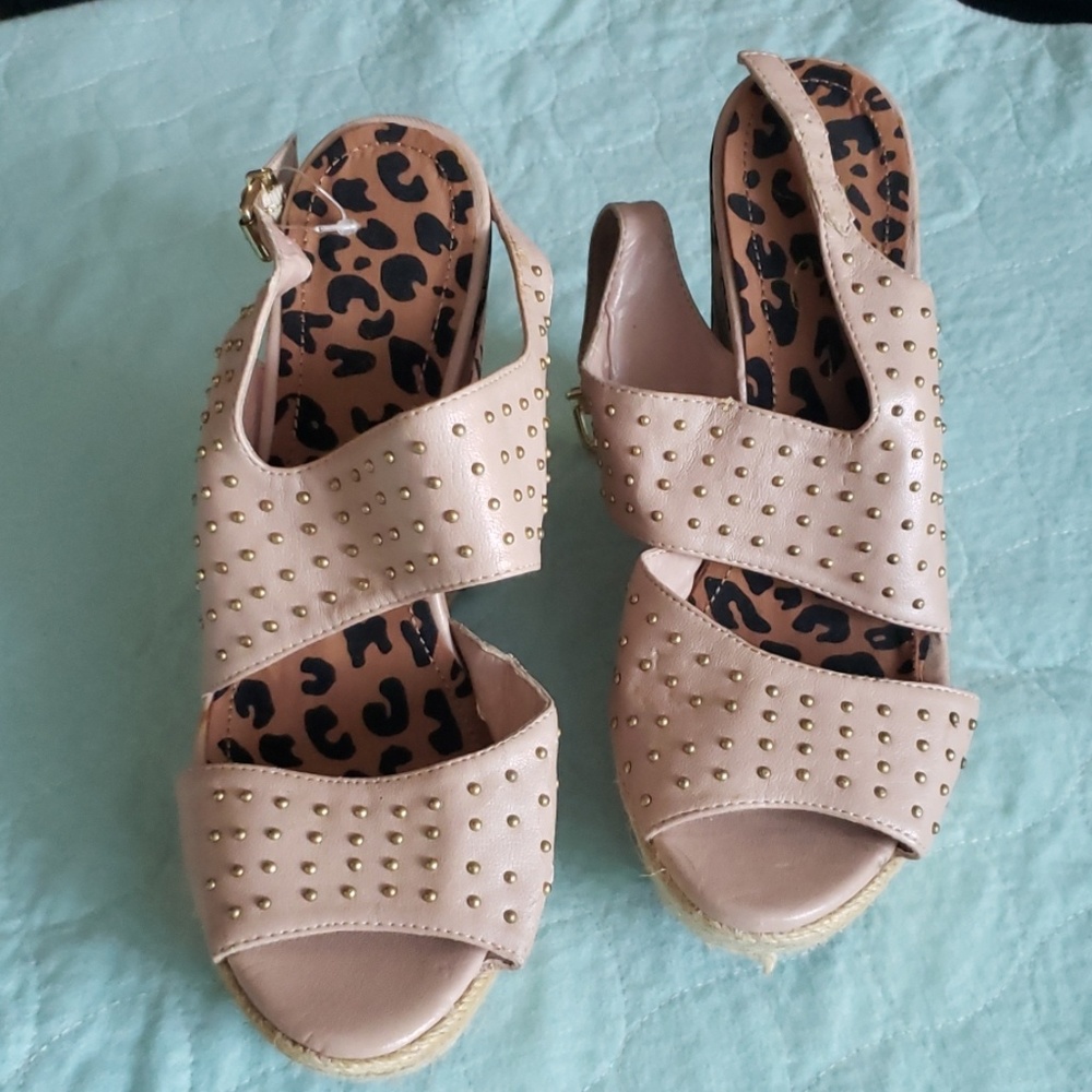 Wedge sandals